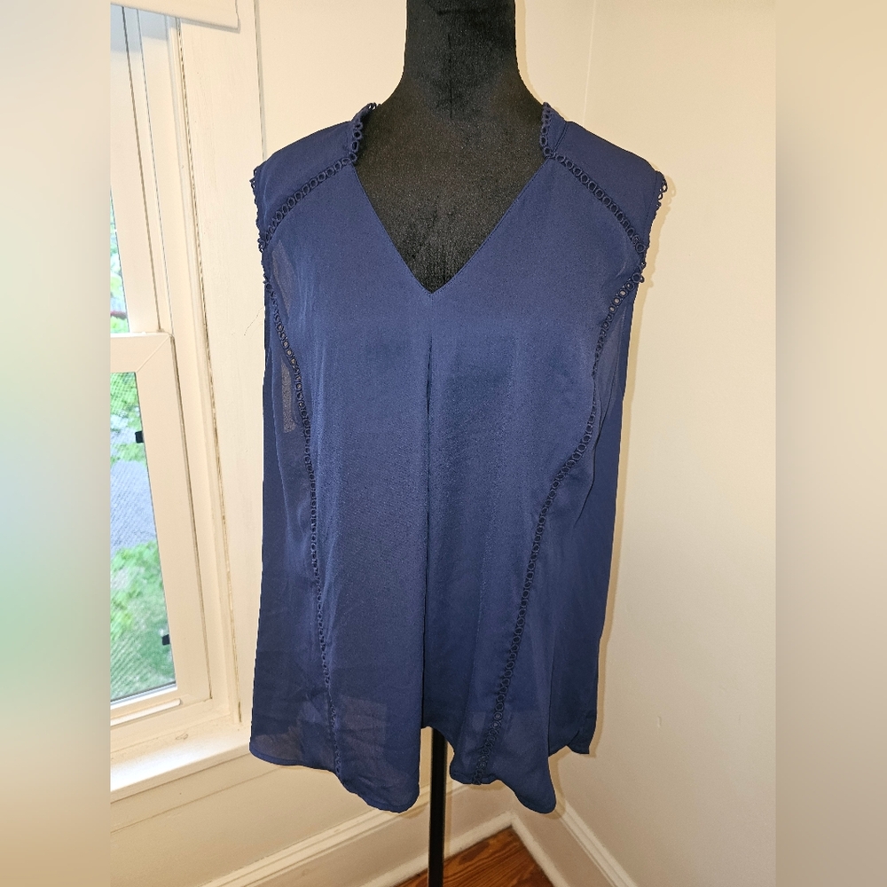 Danielrainn Sleeveless shirt with lace accent size xxl - Picture 2 of 4